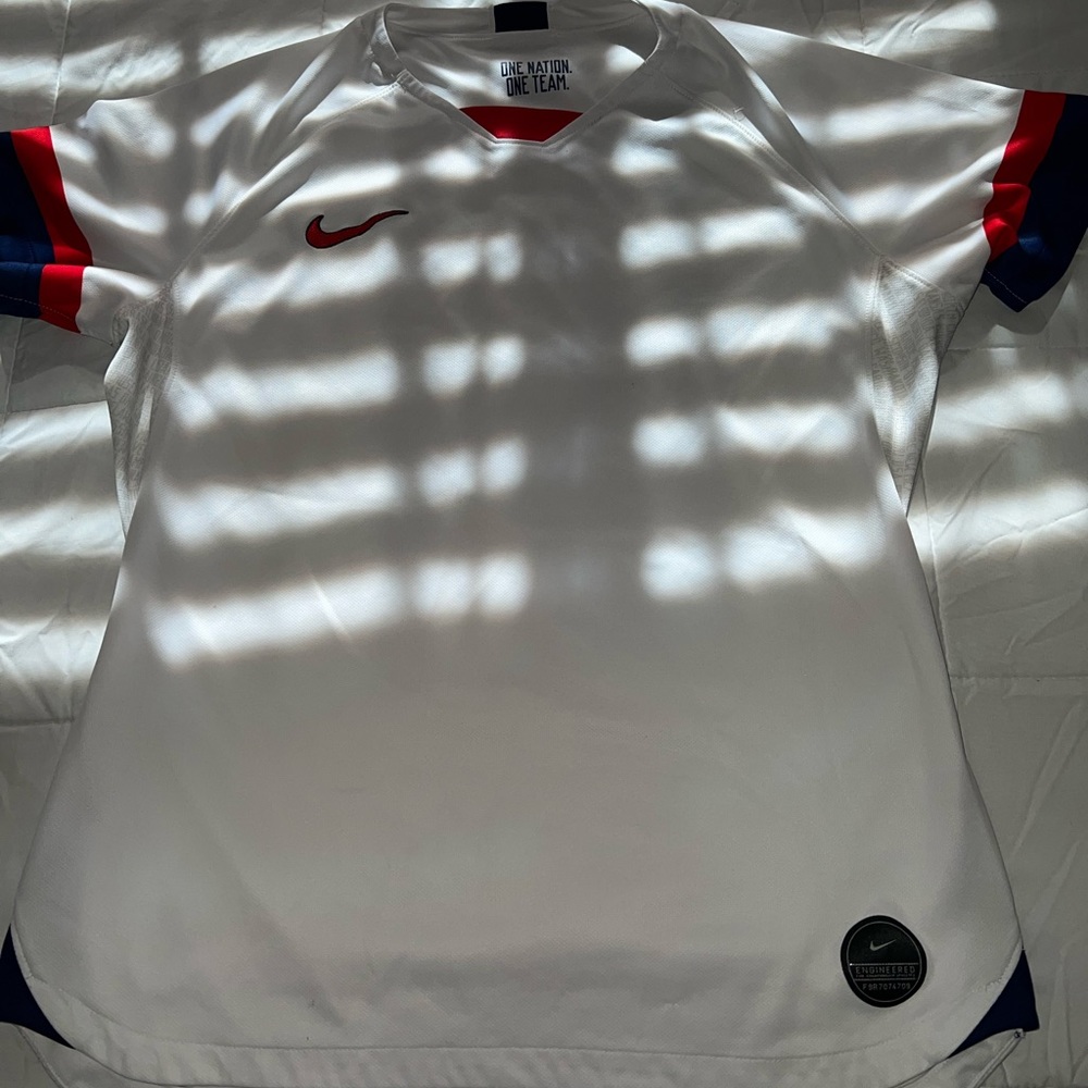 NEW Nike Breathe USA ONE NATION ONE TEAM White Soccer Jersey Slim Fit